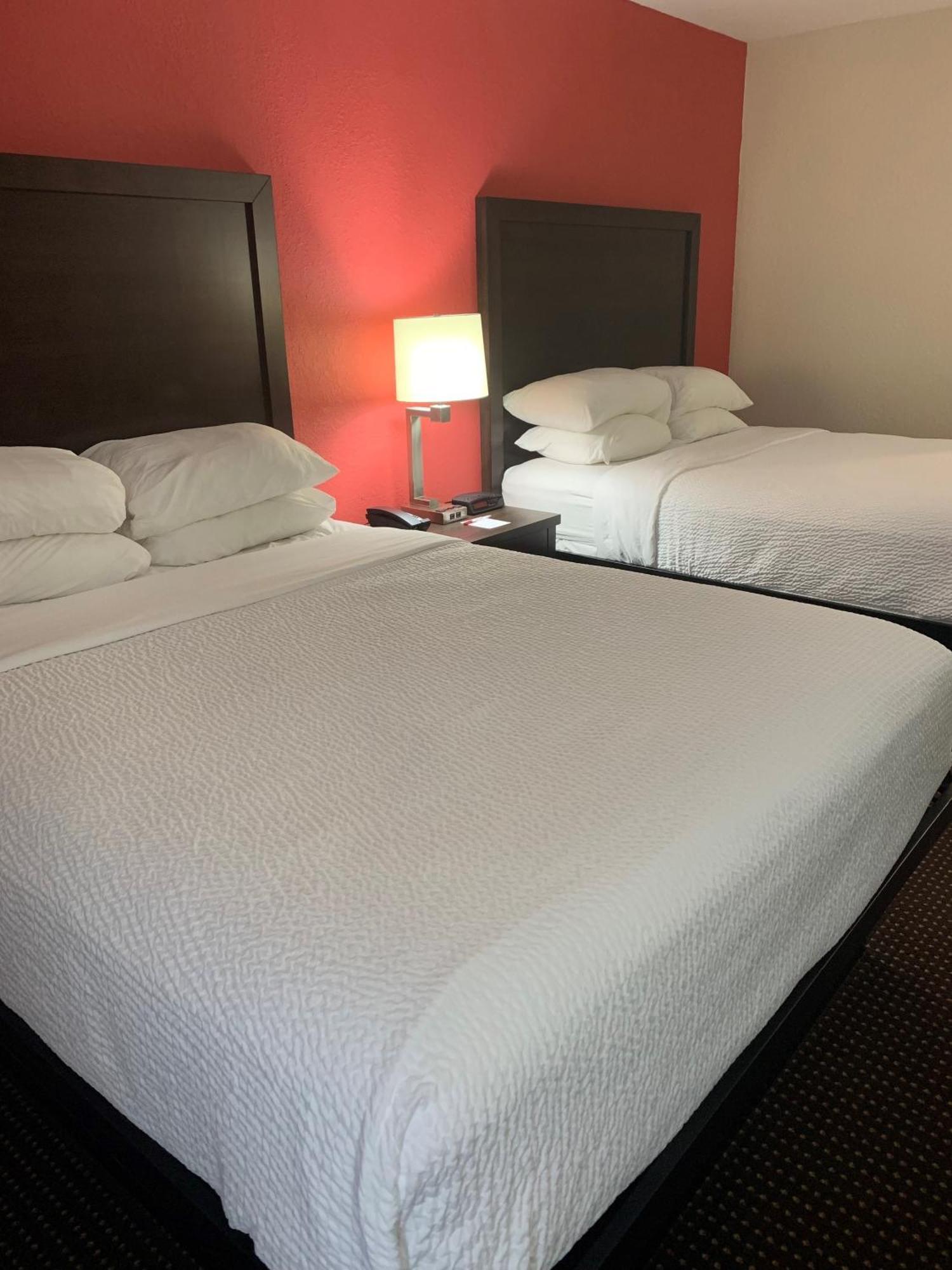 Ramada by Wyndham Hancock Waterfront Bagian luar foto
